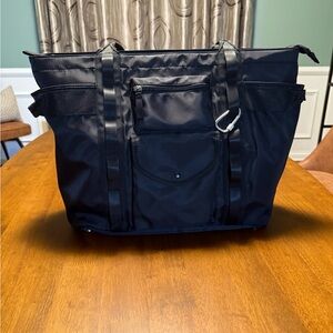 Tommy Bahama black Nylon XL durable travel unisex totebag.
